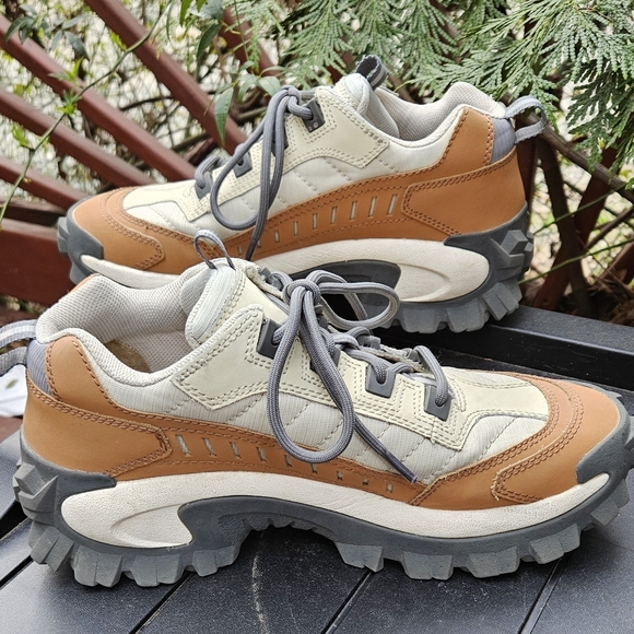 Caterpillar Intruder 10W/12W - Picture 6 of 9